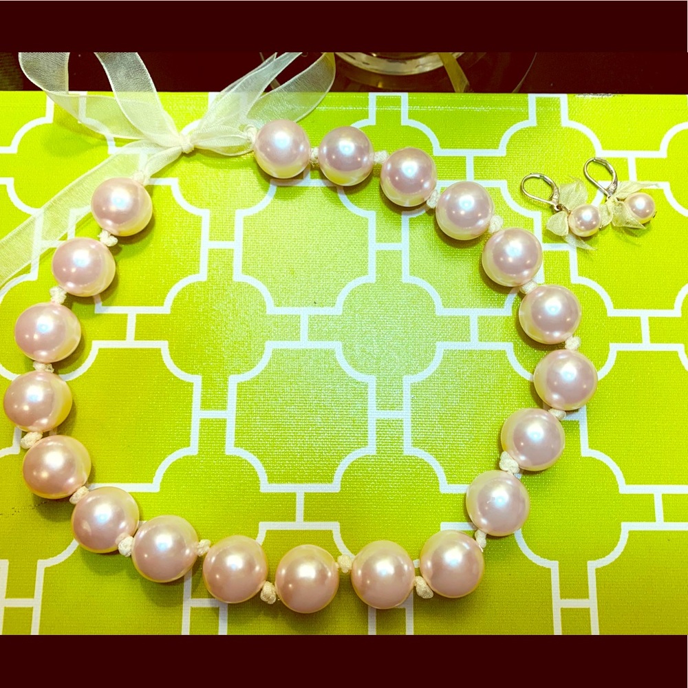 Chunky pink pearl choker and matching earring set